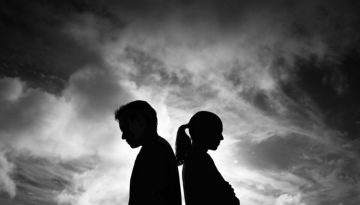 Alpine Divorce: Όταν η εγκατάλειψη γίνεται red flag