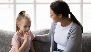 Όταν το παιδί ρωτάει «από πού έρχονται τα μωρά;» – Τι να πεις και τι να αποφύγεις