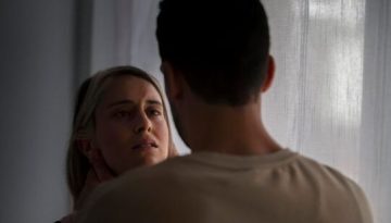 Πώς η ανασφάλεια μπορεί να δηλητηριάσει μια σχέση χωρίς να το καταλάβεις | Thats Life. Life as it is!